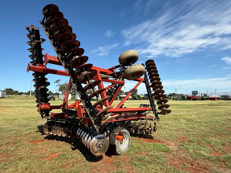 2014-case-ih-340-image-16