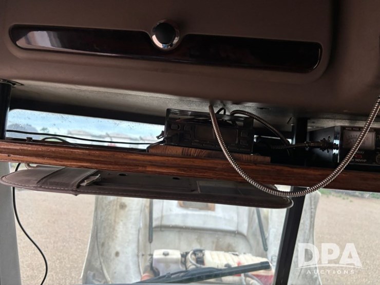2012-peterbilt-386-image-69