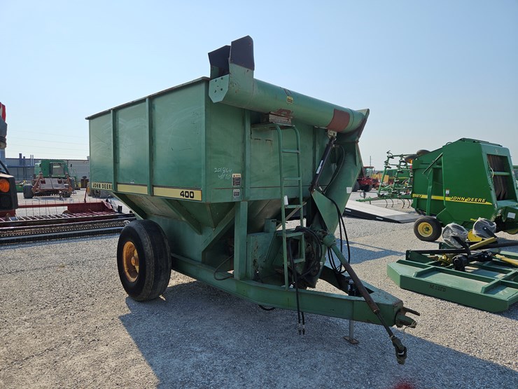 john-deere-400-image-10