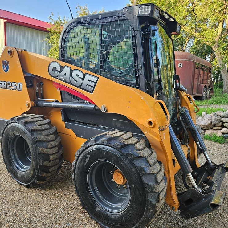 2012 CASE SR250