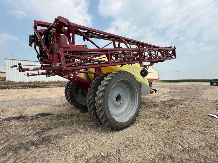 hadri-commander-4400-pull-type-sprayer,-132’-booms,-auto-height-control,-steerable-axle,-john-deere-image-13