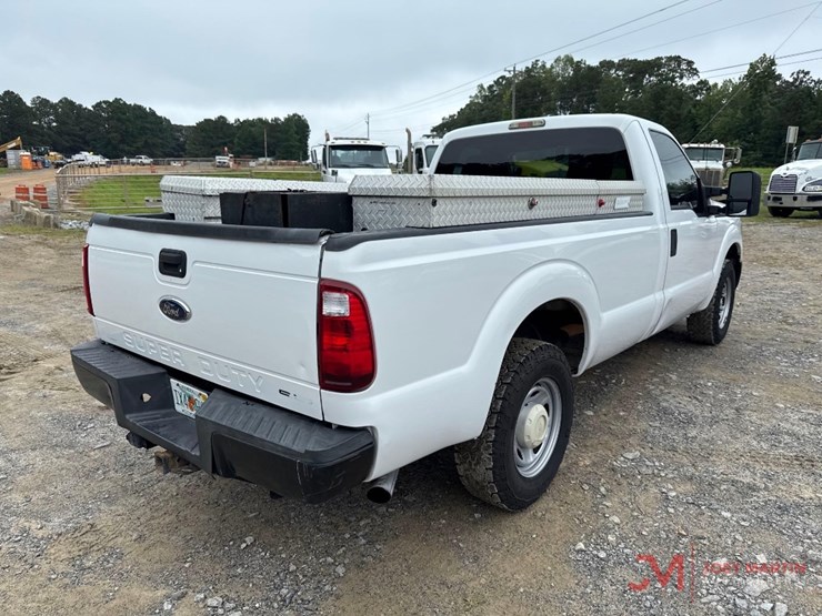 2016-ford-f250-xl-image-3