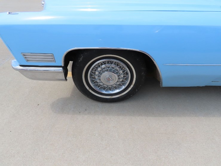 1967-cadillac-deville-convertible-image-4
