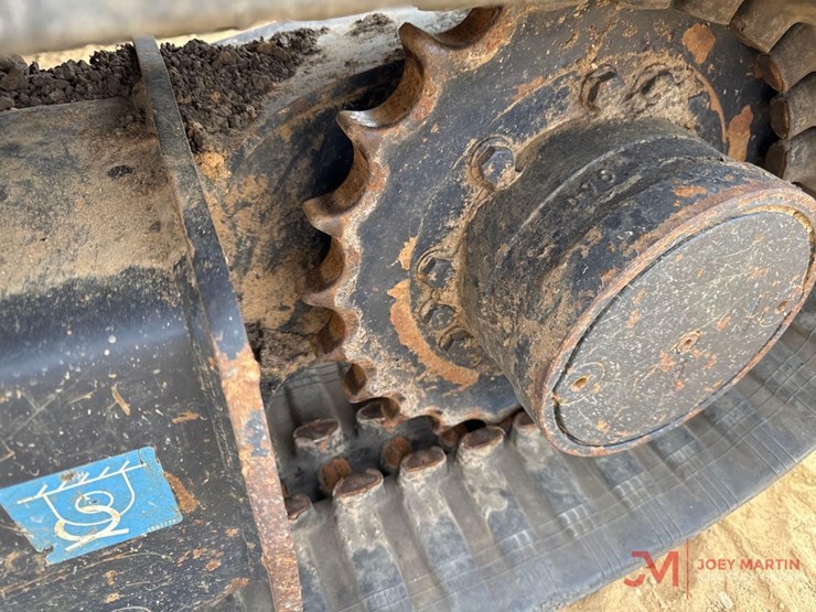hitachi-zaxis-35u-mini-excavator-image-13