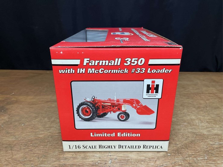 1/16-farmall-350-w/loader-2006-pork-expo-nib-sc-image-4