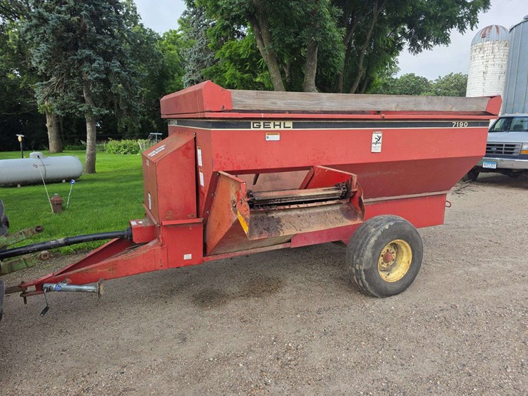 gehl-7190-image-1