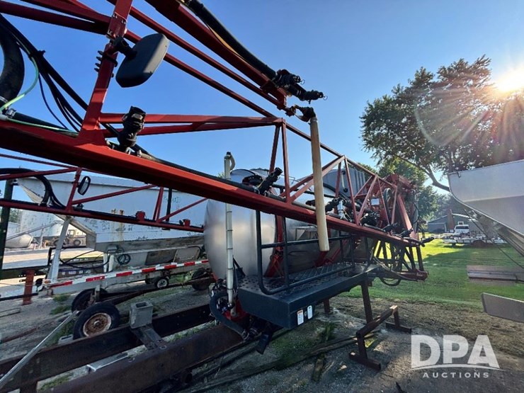 2014-case-ih-610-image-19