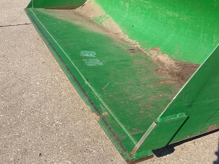 2015-john-deere-6115d-image-22