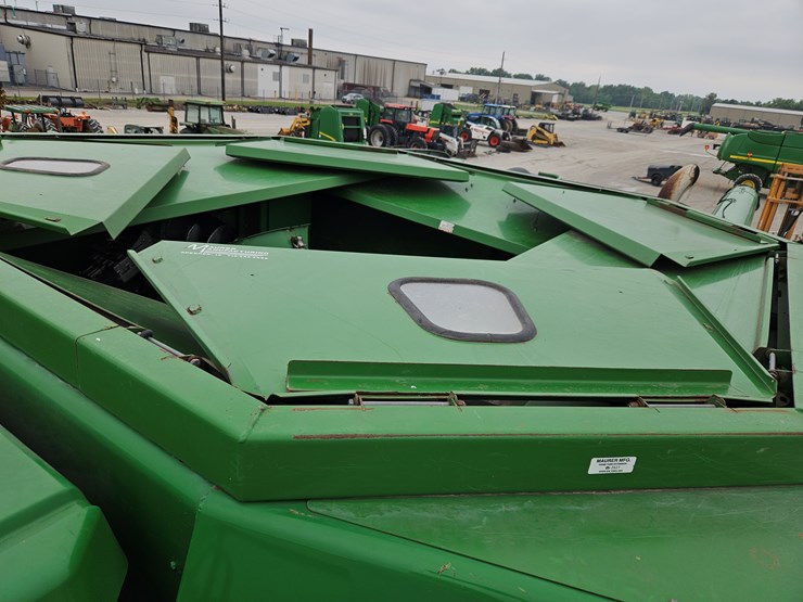 2004-john-deere-9660-sts-image-13