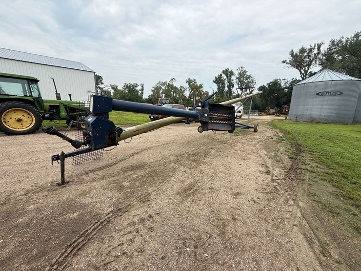 harvest-international-a1072-image-10