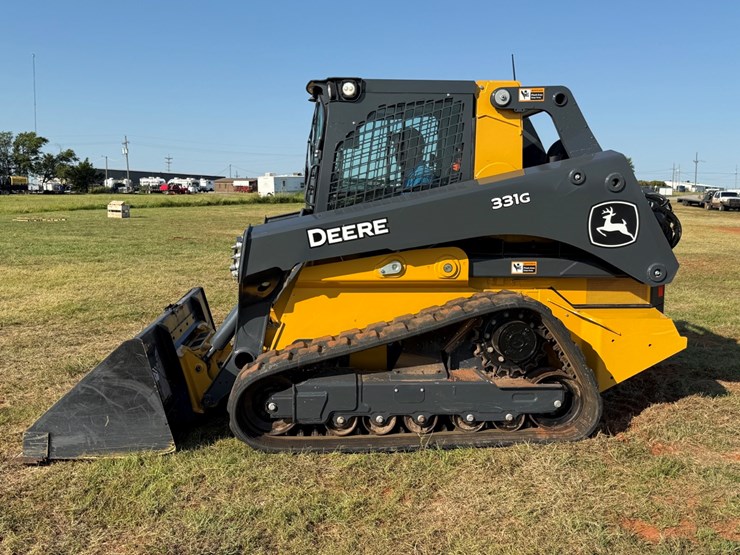 2023-deere-331g-image-7