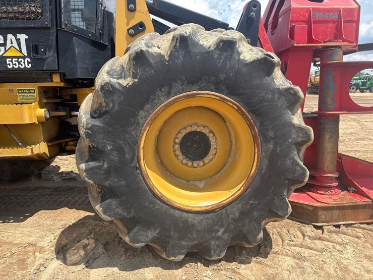 2016-caterpillar-553c-image-11