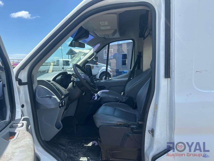 2016-ford-transit-image-7