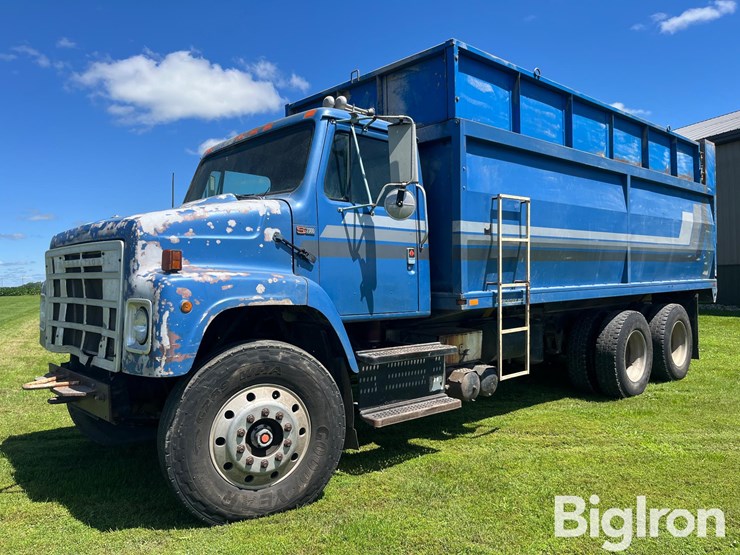 1984-international-f2375-t/a-silage-truck-image-1
