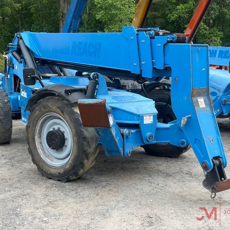 2018 GENIE GTH1056