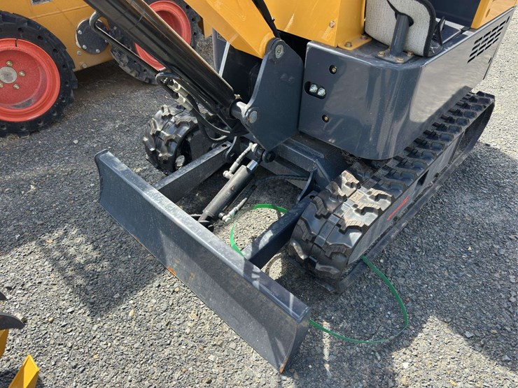 2025-landhero-ldh-kn16-hydraulic-mini-excavator-image-8