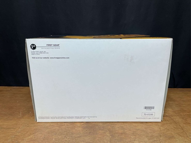1/25-ih-td25-crawler-nib-1st-gear-image-14