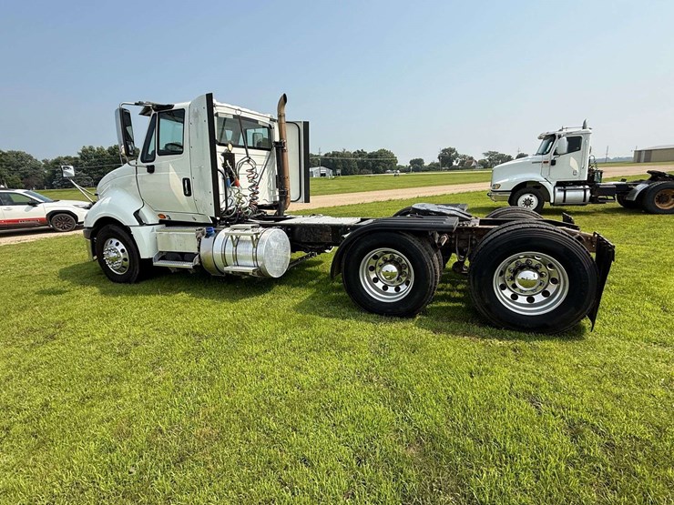 2016-international-prostar-image-22