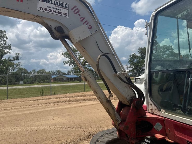 2018-takeuchi-tb240-image-18