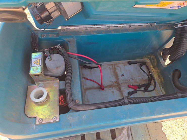tennant-zamboni-1510-image-8