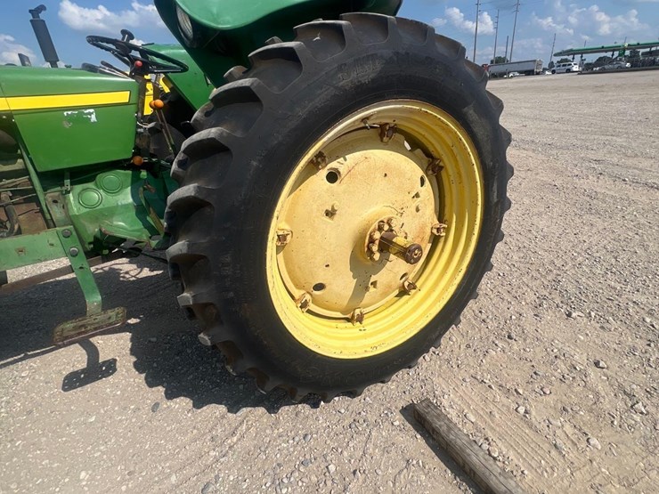 john-deere-2030-image-11
