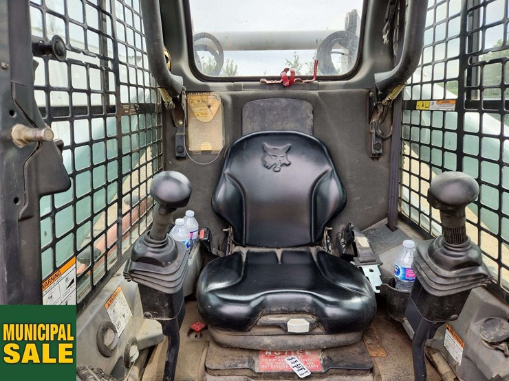 2014-bobcat-t750-image-15