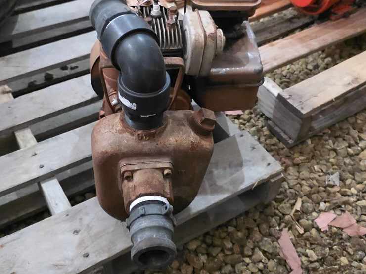 briggs-&-stratton-5-hp-gas-pump-image-6