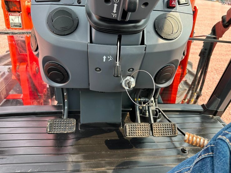 2015-kubota-m110gx-image-61