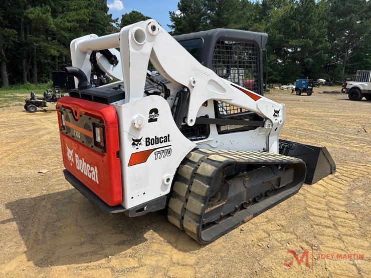 2022-bobcat-t770-image-3
