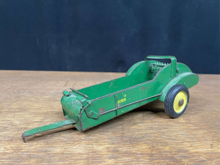 john-deere-16-image-2