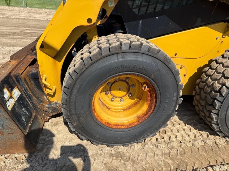 2019-caterpillar-236d3-image-10
