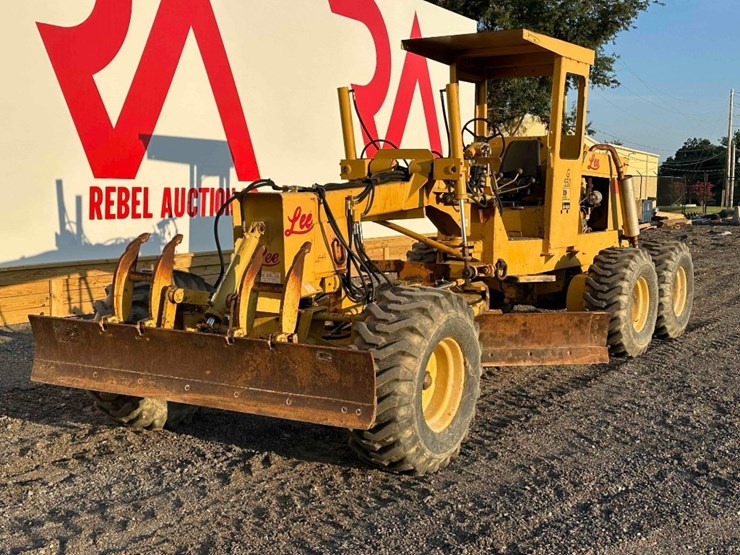 lee-g550-motor-grader-image-3