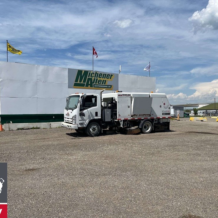 2013 ISUZU NQR