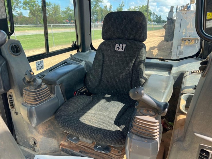 2019-caterpillar-d5k2-lgp-image-33