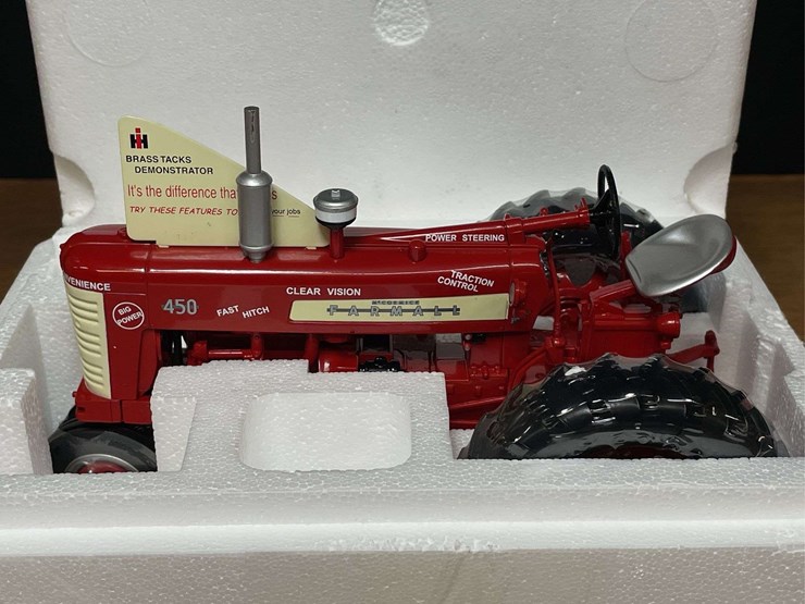 1/16-farmall-450-brass-tacks-demonstrator-2002-lafayette-nib-sc-image-2