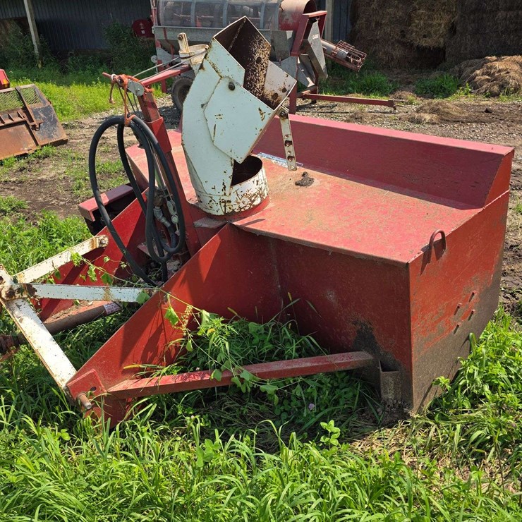 Loftness 8’ Snowblower, 540 PTO, Hydraulic Spout Cylinder