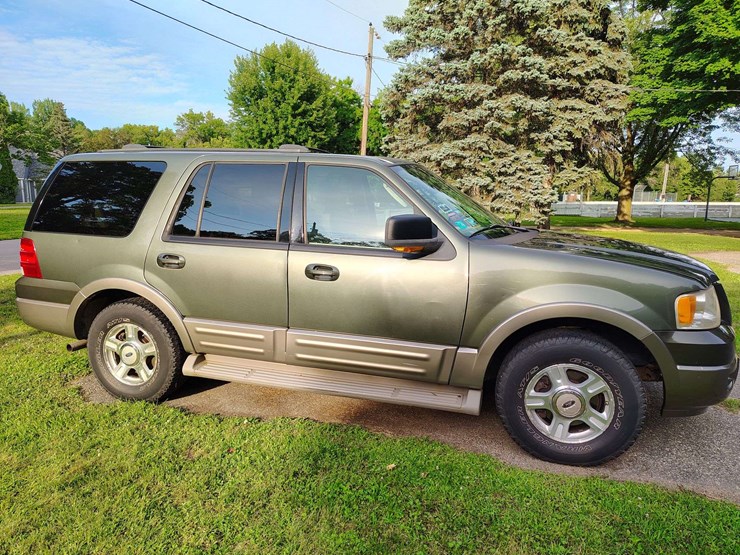 2003-ford-expedition-image-2