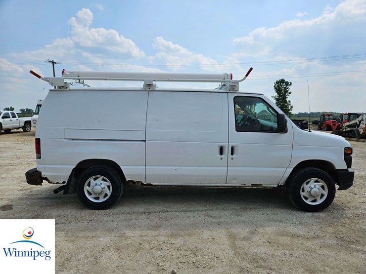 2008-ford-cargo-image-5