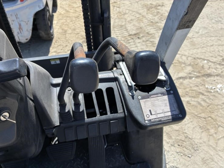 2016-uni-carriers-mcp1f2a20lv-forklift-image-13