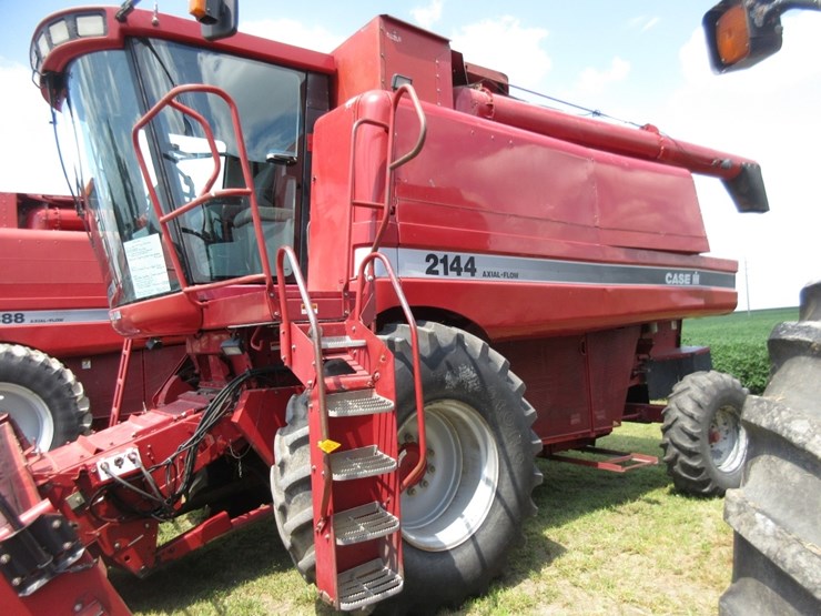 1995-case-ih-2144-image-1