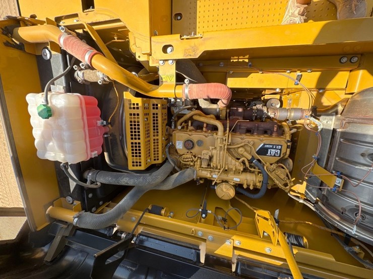 2018-caterpillar-326fl-image-30