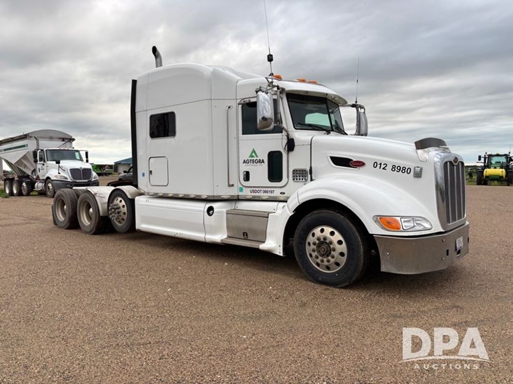 2012-peterbilt-386-image-1