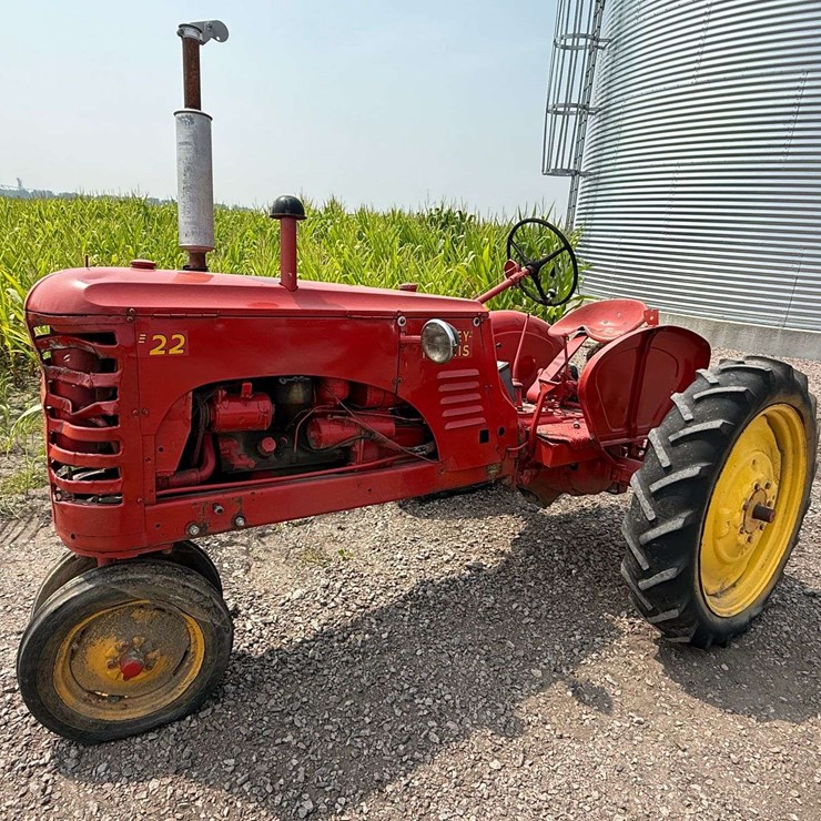MASSEY-FERGUSON 22