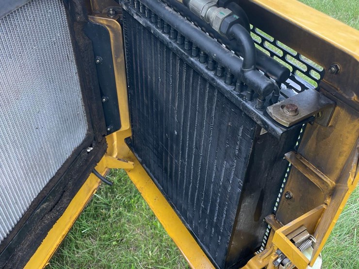 2006-john-deere-317-image-36