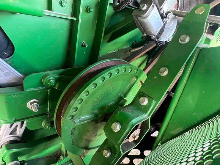 2021-john-deere-s680-image-27