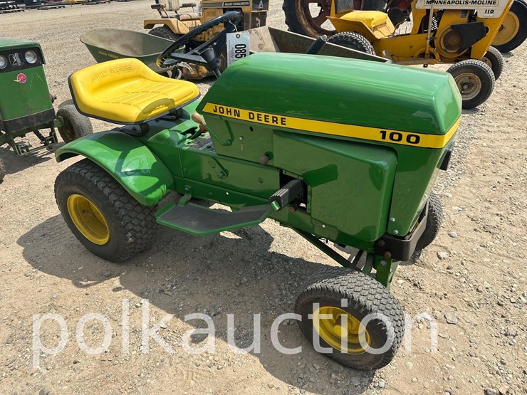 john-deere-100-image-3