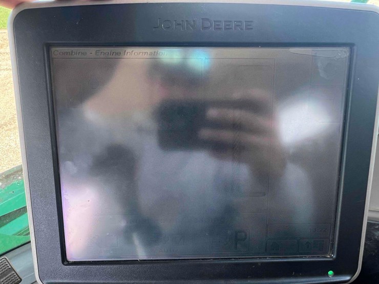 2021-john-deere-s680-image-41
