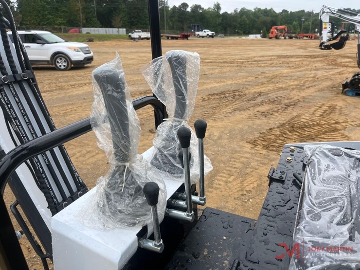 unused-2025-tk13-mini-crawler-excavator-image-13