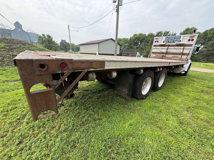 kenworth-t300-image-13