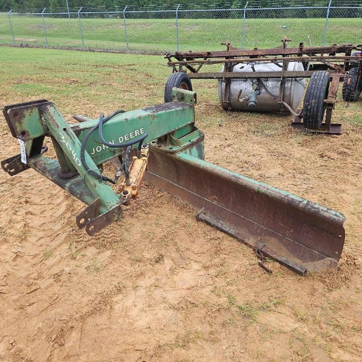 JOHN DEERE 9